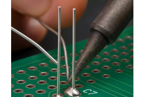 Gennemgående hul i PCB-designretningslinjer for begyndere