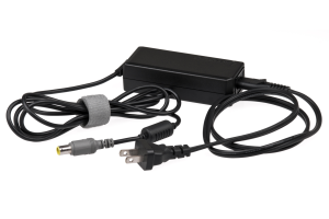 Hvorfor enheder bruger AC-adaptere